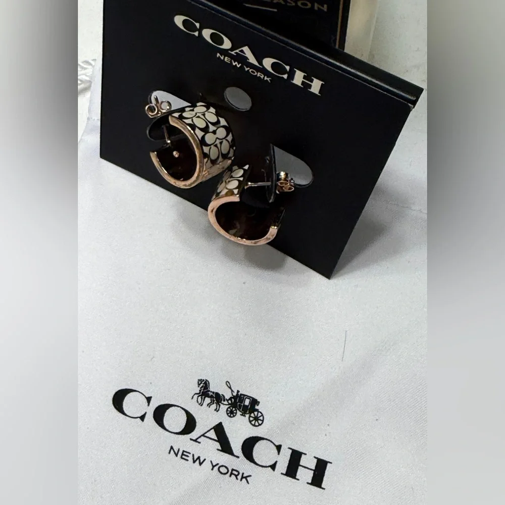Coach Logo Huggie Earrings White
Enamel Rose Gold Signature “C” NWT + Extras! - Picture 3 of 4
